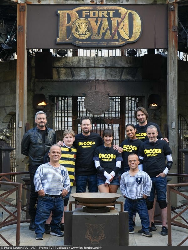 [Spoilers] Présentation > Fort Boyard 2022-01 - Centre de Conservation des Chimpanzés et Keep a Breast (02/07/2022) Fort-boyard-2022-officielle-equipe01-69