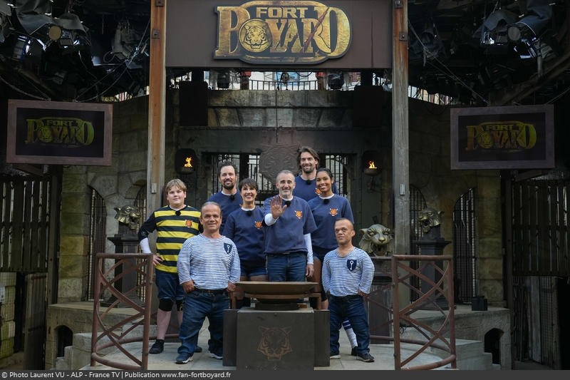 [Spoilers] Présentation > Fort Boyard 2022-01 - Centre de Conservation des Chimpanzés et Keep a Breast (02/07/2022) Fort-boyard-2022-officielle-equipe01-70