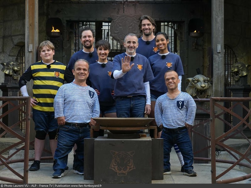 [Spoilers] Présentation > Fort Boyard 2022-01 - Centre de Conservation des Chimpanzés et Keep a Breast (02/07/2022) Fort-boyard-2022-officielle-equipe01-71