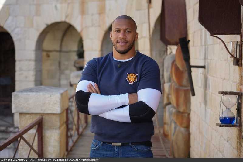 [Spoilers] Présentation > Fort Boyard 2022-03 - Pompiers Solidaires (16/07/2022) Fort-boyard-2022-officielle-equipe03-02