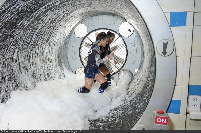 [Spoilers] Présentation > Fort Boyard 2022-04 - Les bonnes fées (23/07/2022) Fort-boyard-2022-officielle-equipe04-11