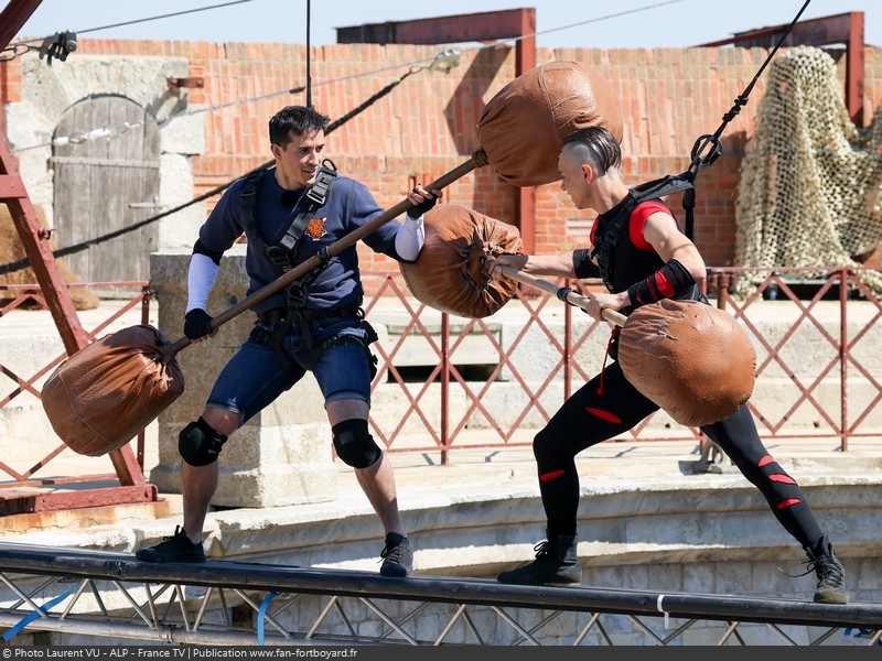 [Spoilers] Présentation > Fort Boyard 2022-05 - Premiers de Cordée (30/07/2022) Fort-boyard-2022-officielle-equipe05-15