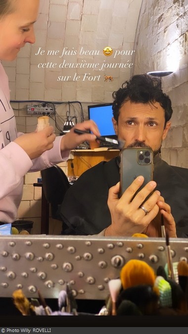 Fort Boyard 2022 - Maquillage en cours pour le Shérif Willy (01/05/2022)