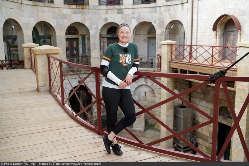 [Spoilers] Présentation > Fort Boyard 2023-01 - Premiers de cordée (01/07/2023) Fort-boyard-2023-officielle-equipe01-05