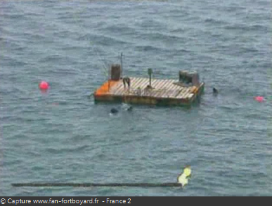 Fort Boyard 1993 : Pour la première fois, l'aventure de la Tyrolienne avec une barge