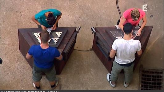 Fort Boyard 2010 : Etape 1 du Relais-arbalète : Le casse-tête avec le candidat-serveur