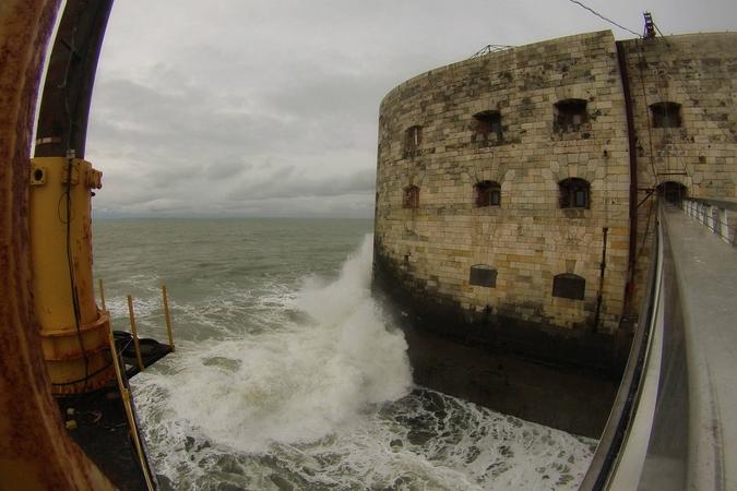 Fort Boyard 2014 : Vue de Fort Boyard depuis le plate-forme extérieure (27/03/2014 - ROT)