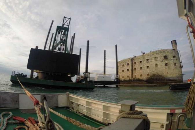 Fort Boyard 2015 - Changement de la plate-forme : Mise en place de la nouvelle (18/03/2015)