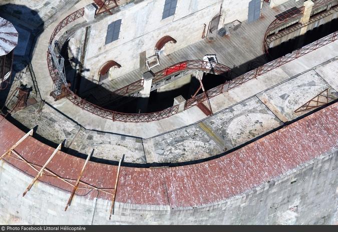 Fort Boyard 2016 - Survol du fort pendant l'installation des nouveautés (24/04/2016)