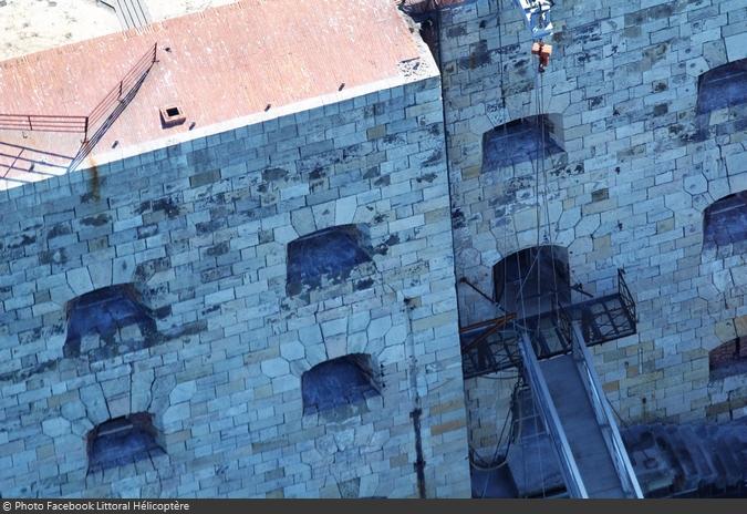 Fort Boyard 2016 - Survol du fort pendant l'installation des nouveautés (24/04/2016)