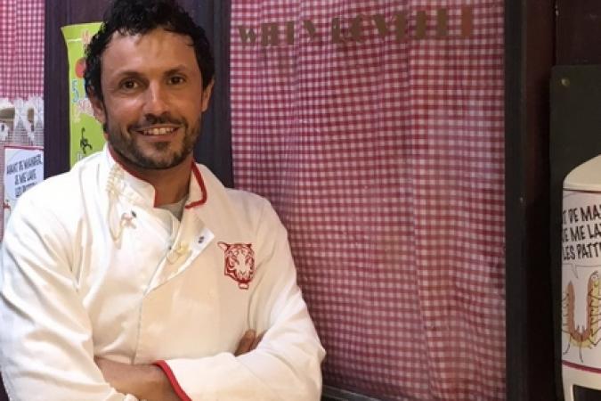 Fort Boyard 2017 - Willy Rovelli devant son restaurant (22/05/2017)