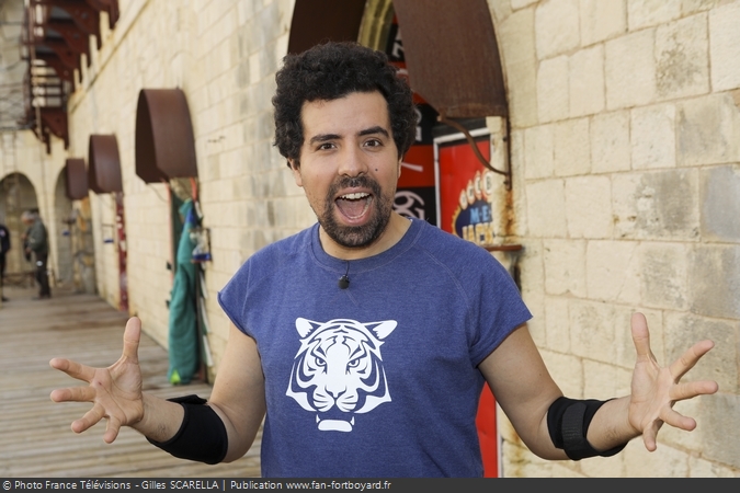 [Spoilers] Présentation > Fort Boyard 2018-03 - Guy Etienne (07/07/2018) Fort-boyard-2018-officielle-equipe03-08