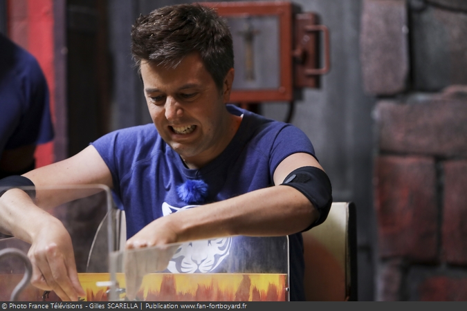 [Spoilers] Présentation > Fort Boyard 2018-03 - Guy Etienne (07/07/2018) Fort-boyard-2018-officielle-equipe03-27