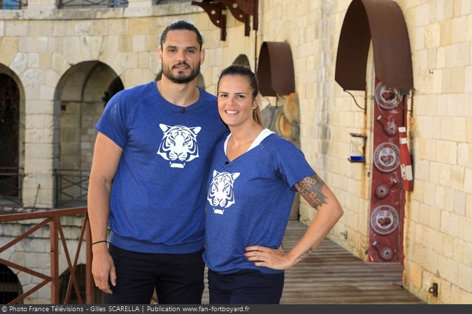 [Spoilers] Présentation > Fort Boyard 2018-05 - Naevus 2000 (28/07/2018) Fort-boyard-2018-officielle-equipe05-24