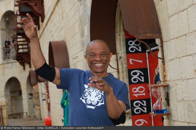 [Spoilers] Présentation > Fort Boyard 2018-07 - Juste humain (18/08/2018) Fort-boyard-2018-officielle-equipe07-07