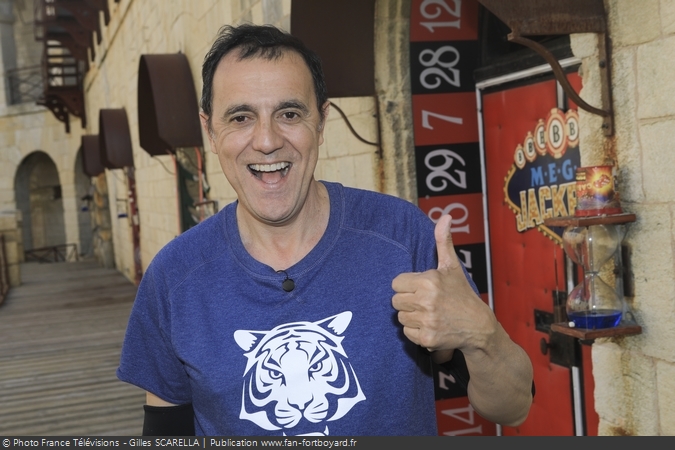 [Spoilers] Présentation > Fort Boyard 2018-10 - Franck, un rayon de soleil (08/09/2018) Fort-boyard-2018-officielle-equipe10-02