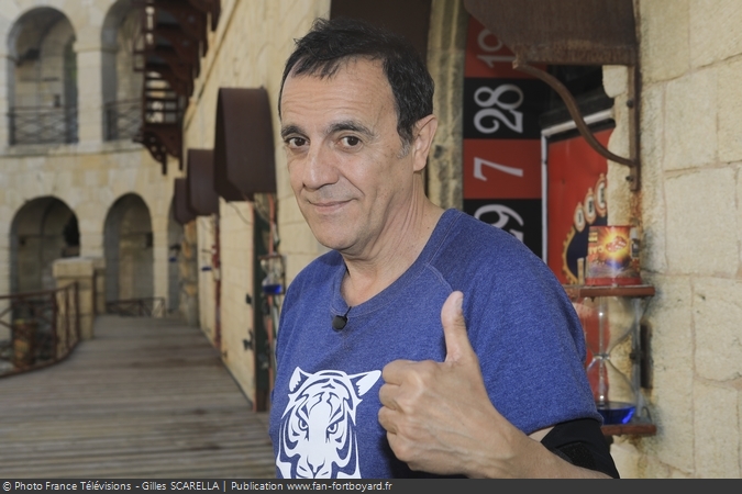 [Spoilers] Présentation > Fort Boyard 2018-10 - Franck, un rayon de soleil (08/09/2018) Fort-boyard-2018-officielle-equipe10-04