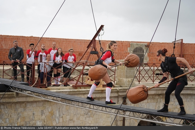 [Spoilers] Présentation > Fort Boyard 2019-03 - Secours Populaire Français (06/07/2019) Fort-boyard-2019-officielle-equipe03-05