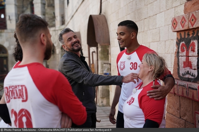 [Spoilers] Présentation > Fort Boyard 2019-05 - CéKeDuBonheur (20/07/2019) Fort-boyard-2019-officielle-equipe05-13