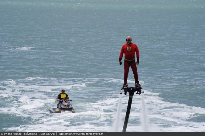 [Spoilers] Présentation > Fort Boyard 2019-06 - Pompiers Solidaires (27/07/2019) Fort-boyard-2019-officielle-equipe06-04