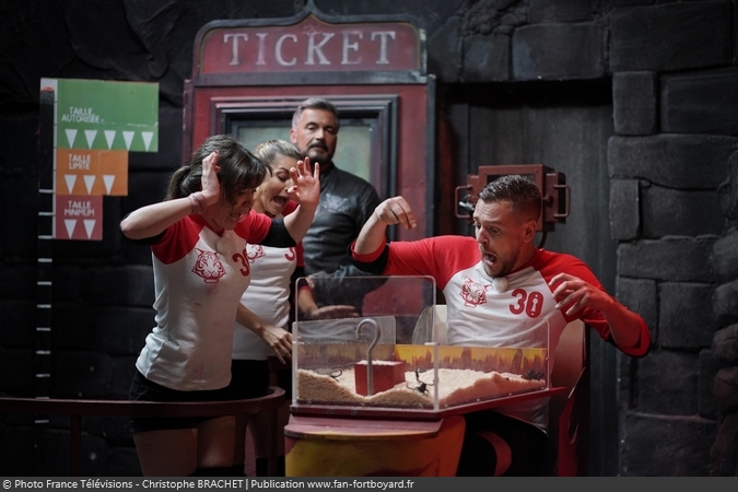 [Spoilers] Présentation > Fort Boyard 2019-07 - Fondation Tara Océan (03/08/2019) Fort-boyard-2019-officielle-equipe07-20