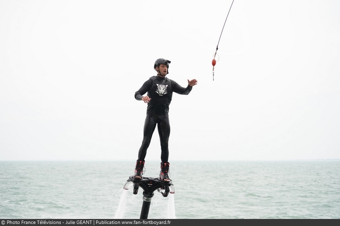 [Spoilers] Présentation > Fort Boyard 2019-08 - Enfance et Cancer (10/08/2019) Fort-boyard-2019-officielle-equipe08-04