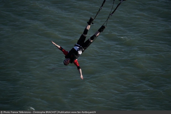 [Spoilers] Présentation > Fort Boyard 2019-09 - Le Rire Médecin (24/08/2019) Fort-boyard-2019-officielle-equipe09-12