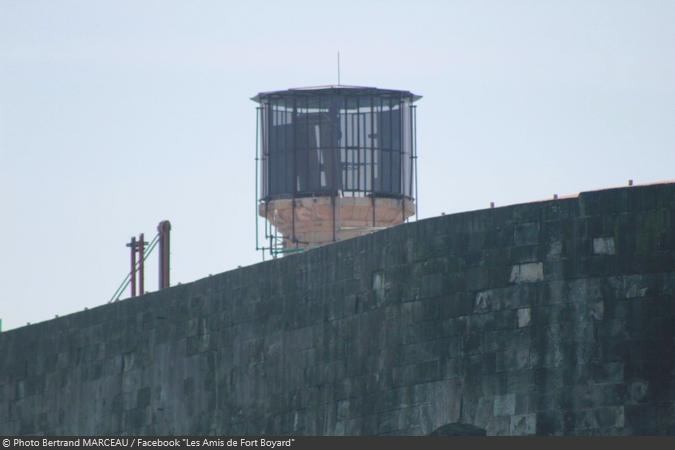 Photos des tournages de Fort Boyard 2019 (production + candidats) - Page 9 Fort-boyard-2019-tournage-014