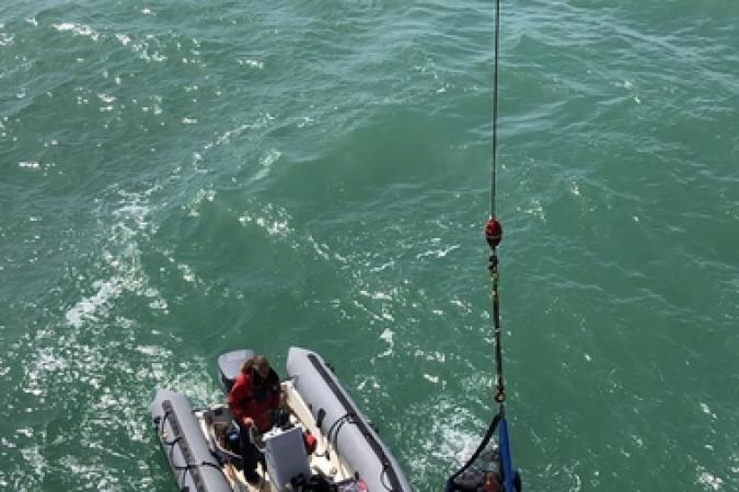 Fort Boyard 2019 - Les jets-ski aussi utilisent la grue de la plate-forme (14/05/2019)