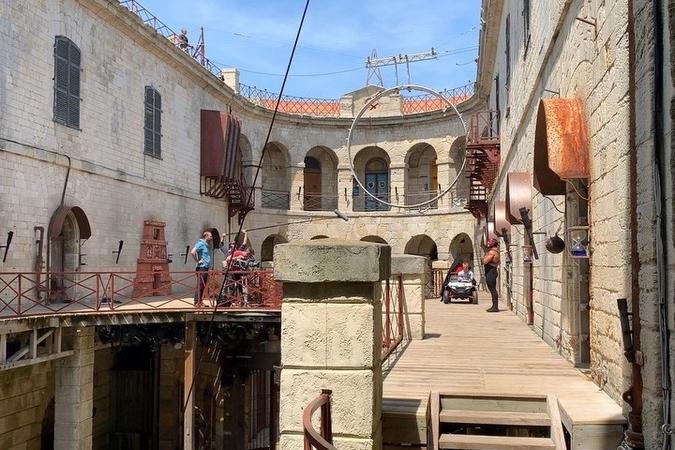 Fort Boyard 2019 - Tournage d'une saynète avec Mégagaf, Passe-Muraille et Mister Boo (22/05/2019)