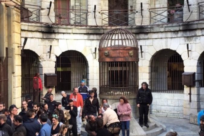 Fort Boyard 2019 - Mise en place pour la photo de groupe de la production 2019 (24/05/2019)