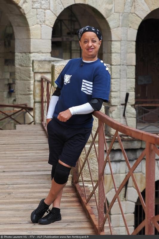 [Spoilers] Présentation > Fort Boyard 2020-01 - Les Bonnes Fées (11/07/2020) Fort-boyard-2020-officielle-equipe01-14