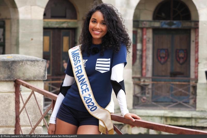 [Spoilers] Présentation > Fort Boyard 2020-01 - Les Bonnes Fées (11/07/2020) Fort-boyard-2020-officielle-equipe01-22