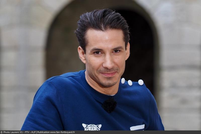  [Spoilers] Présentation > Fort Boyard 2020-03 - Magie à l'hôpital (25/07/2020) Fort-boyard-2020-officielle-equipe03-01