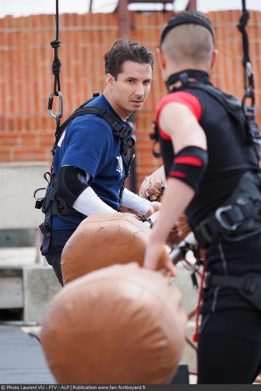  [Spoilers] Présentation > Fort Boyard 2020-03 - Magie à l'hôpital (25/07/2020) Fort-boyard-2020-officielle-equipe03-14