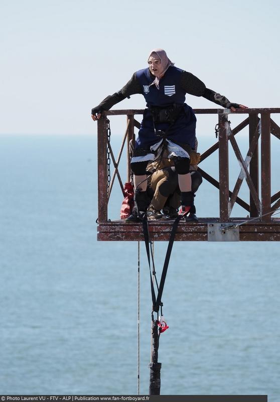 [Spoilers] Présentation > Fort Boyard 2020-06 - Fondation Hôpitaux de Paris - Hôpitaux de France (15/08/2020) Fort-boyard-2020-officielle-equipe06-17