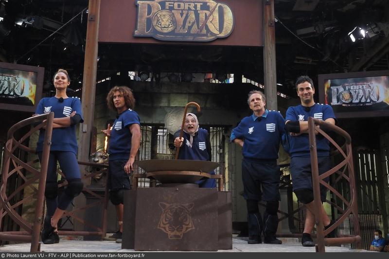 [Spoilers] Présentation > Fort Boyard 2020-06 - Fondation Hôpitaux de Paris - Hôpitaux de France (15/08/2020) Fort-boyard-2020-officielle-equipe06-27