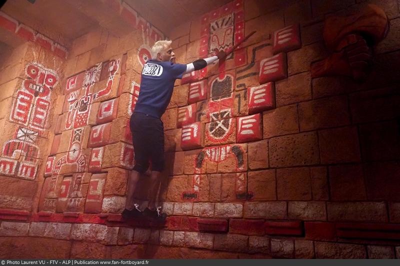 [Spoilers] Présentation > Fort Boyard 2020-11 - Mécénat Chirurgie Cardiaque (19/09/2020) Fort-boyard-2020-officielle-equipe11-17