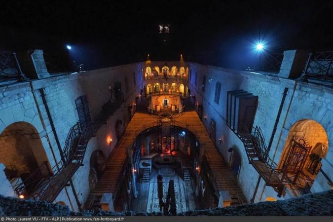 Fort Boyard 2020 - La cour intérieure de nuit