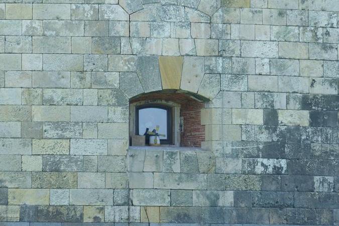 Fort Boyard 2020 - Un moulin miniature ? Un élément d'un décor en attente ? (24/05/2020)