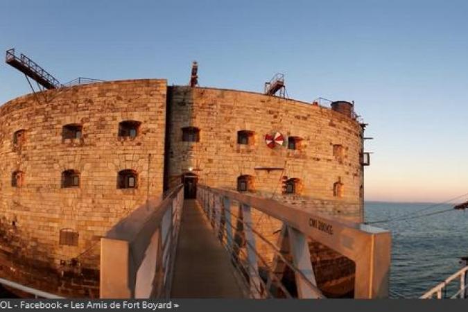 Fort Boyard 2020 - Fin de journée sur le fort, au soleil couchant (25/05/2020)