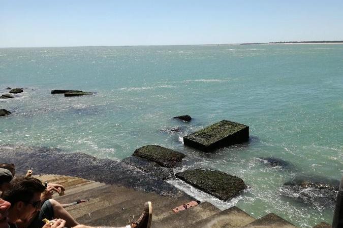 Fort Boyard 2020 - Belle vue ensoleillée durant la pause déjeuner des techniciens (26/05/2020)