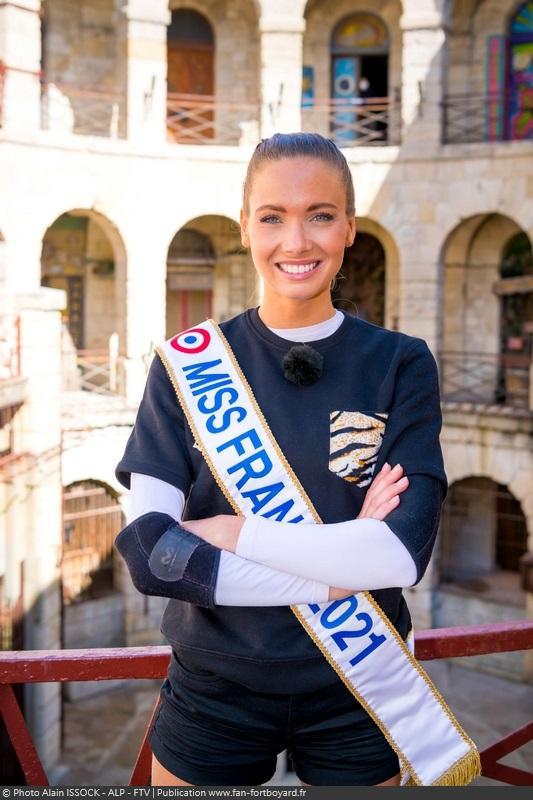 [Spoilers] Présentation > Fort Boyard 2021-2 - Les Bonnes Fées (26/06/2021) Fort-boyard-2021-officielle-equipe02-08