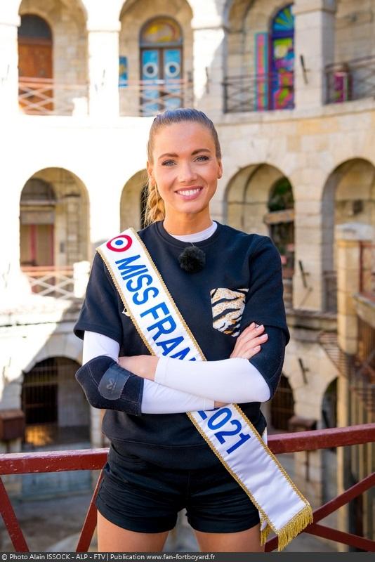 [Spoilers] Présentation > Fort Boyard 2021-2 - Les Bonnes Fées (26/06/2021) Fort-boyard-2021-officielle-equipe02-09