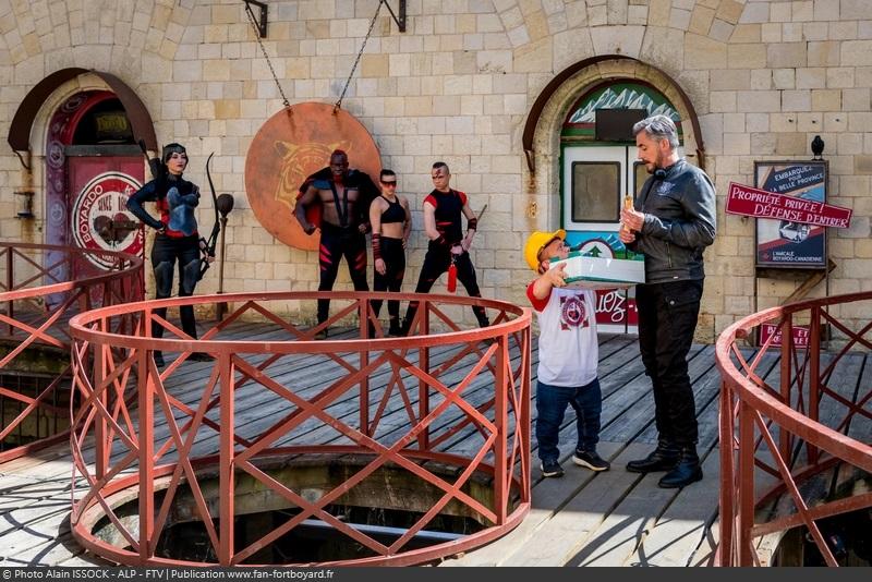 [Spoilers] Présentation > Fort Boyard 2021-2 - Les Bonnes Fées (26/06/2021) Fort-boyard-2021-officielle-equipe02-13