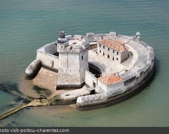 Vue aérienne du Fort Louvois