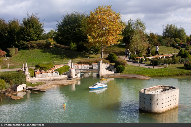 Maquette Fort Boyard au parc France Miniature