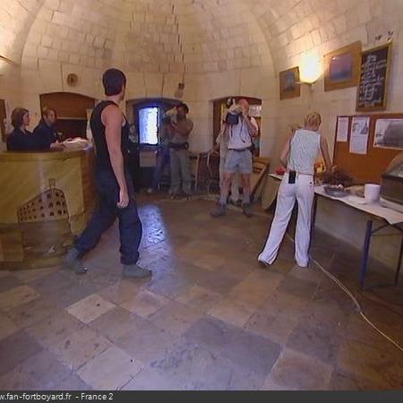 Coulisses des tournages de Fort Boyard - Cafétéria et bar en cellule 024 (2004)