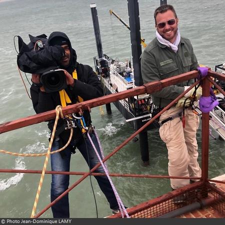 Coulisses des tournages de Fort Boyard - Les cadreurs doivent souvent se mettre dans des situations acrobatiques (2018)