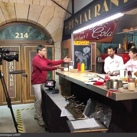 Coulisses des tournages de Fort Boyard - Avant ou pendant les tournages, il faut aussi enregistrer les saynètes et les annonces audiotels (2019)